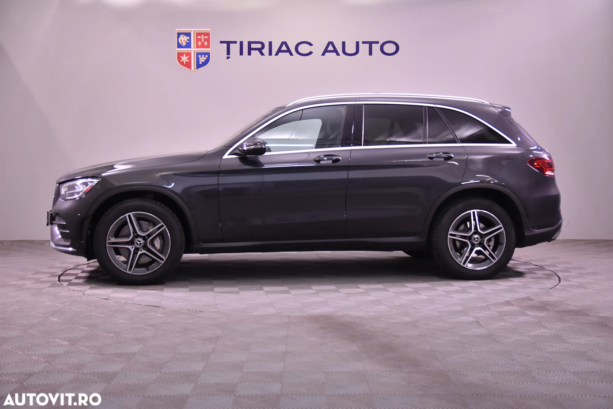 Mercedes-Benz GLC 300 d 4Matic 9G-TRONIC AMG Line - 2