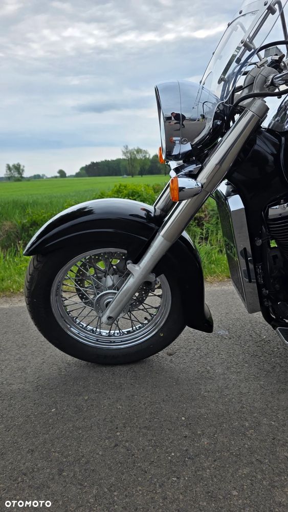 Suzuki Intruder - 18