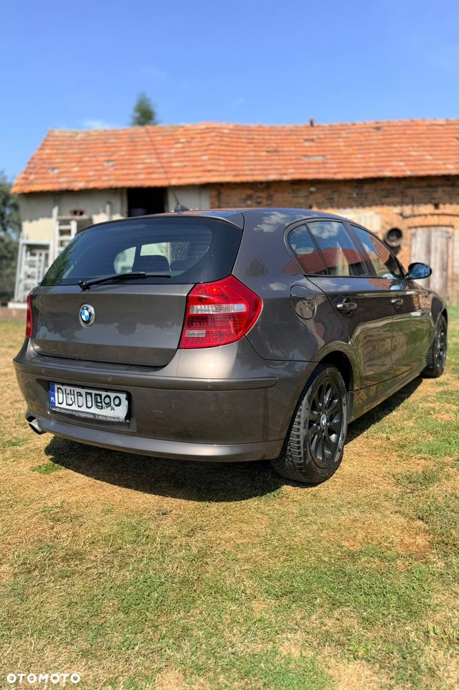 BMW Seria 1 120i Edition Sport - 9