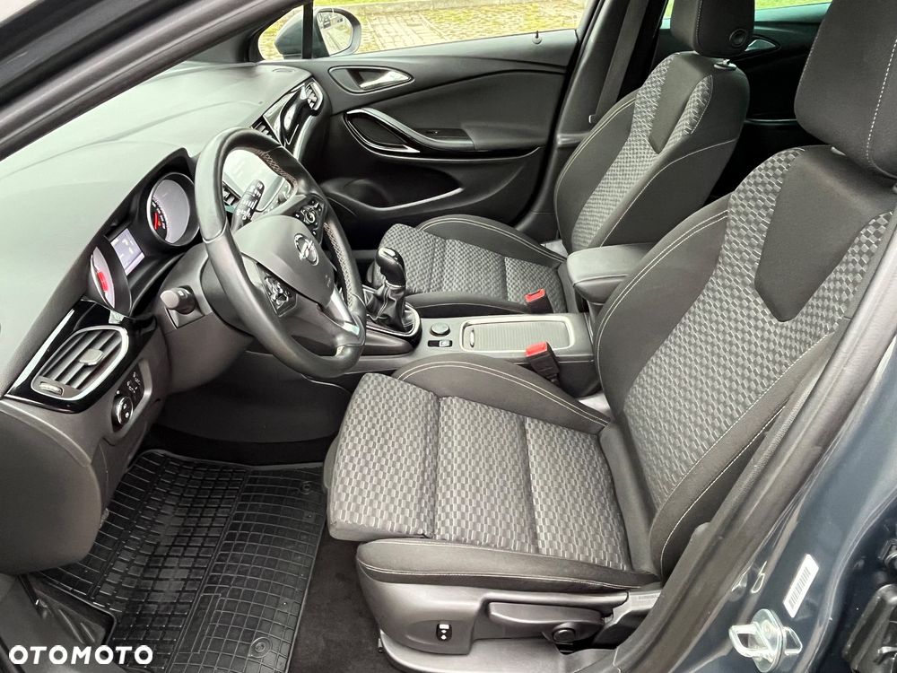 Opel Astra 1.6 D (CDTI) Start/Stop Dynamic - 25