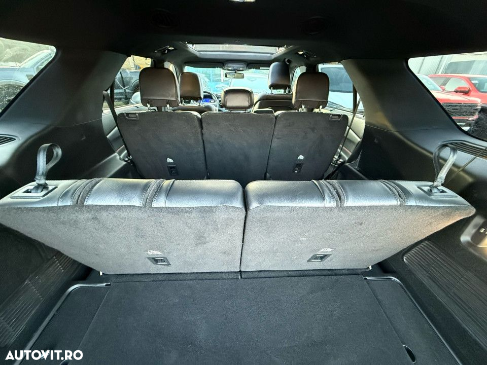 Ford Explorer - 16