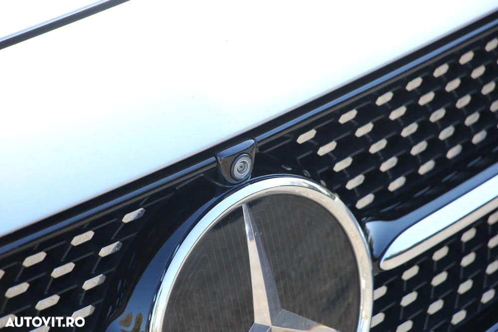 Mercedes-Benz E 300 9G-TRONIC AMG Line - 11