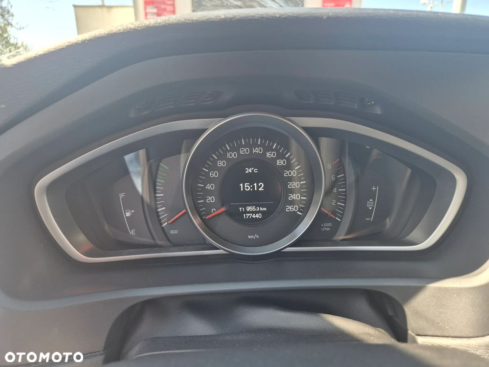 Volvo V40 T3 Kinetic - 21