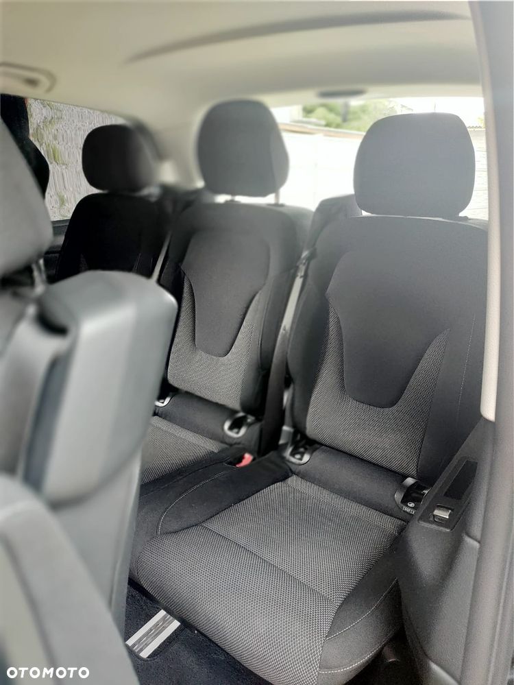 Mercedes-Benz Klasa V 250 (BlueTEC) d Avantgarde 7G-Tronic (d³ugi) - 4