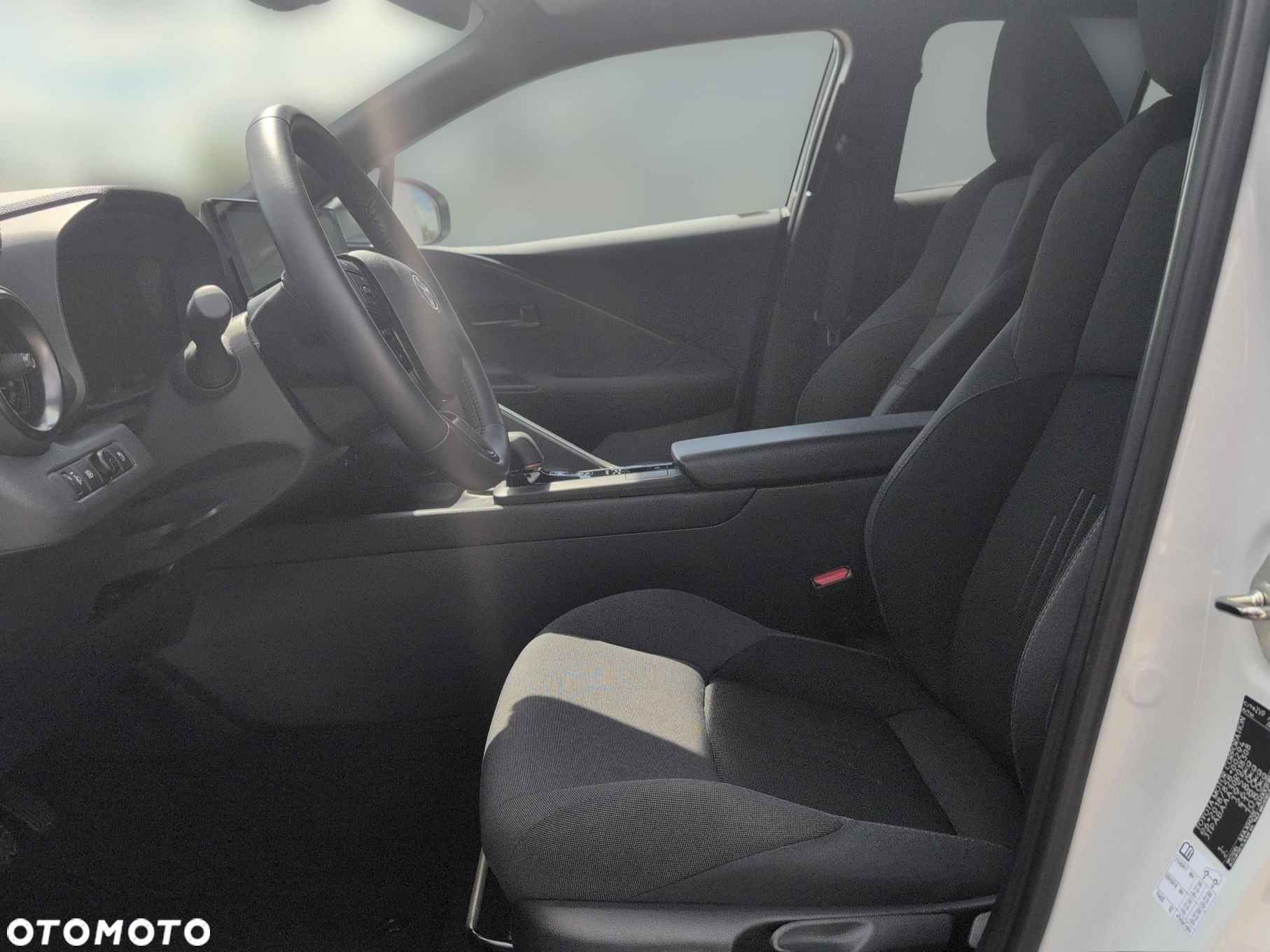 Toyota C-HR - 15
