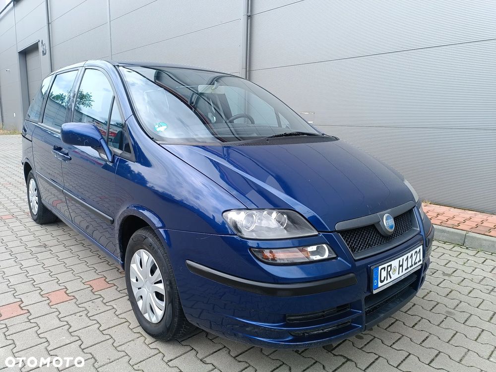 Fiat Ulysse 2.0 JTD DPF Emotion - 12