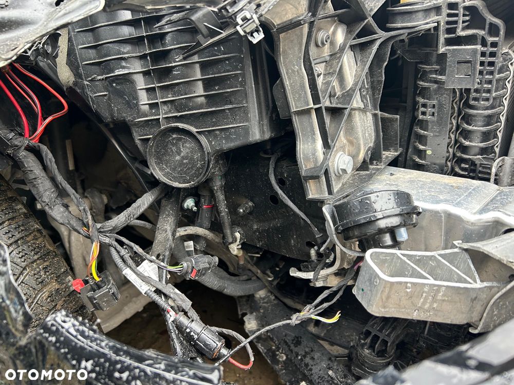 Audi A4 Avant 40 TDI quattro S tronic S line - 27