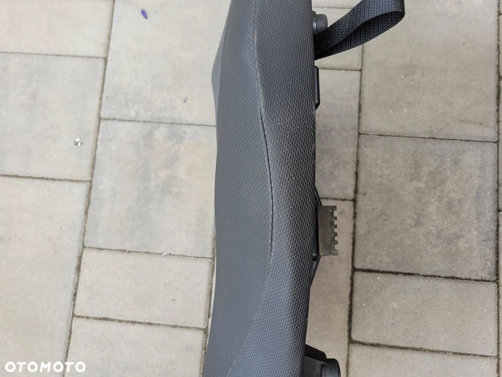 Kanapa, fotel, siedzenie Suzuki Gladius 650 - 12