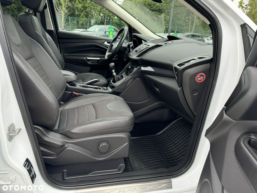 Ford Kuga 2.0 TDCi Titanium - 34