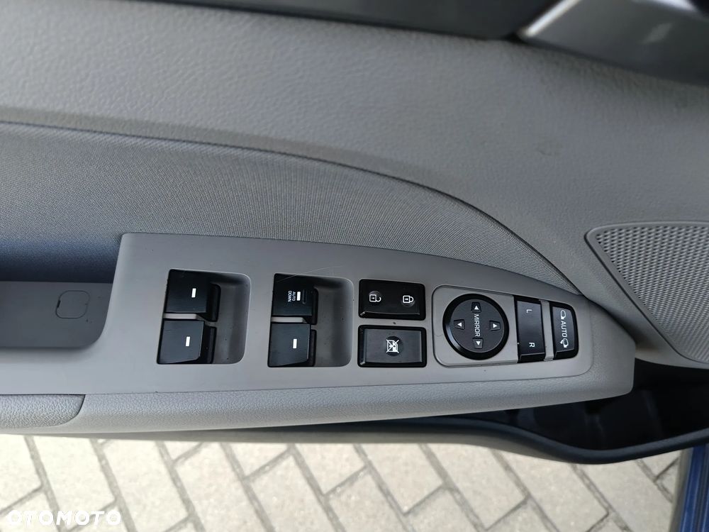 Hyundai Elantra - 20