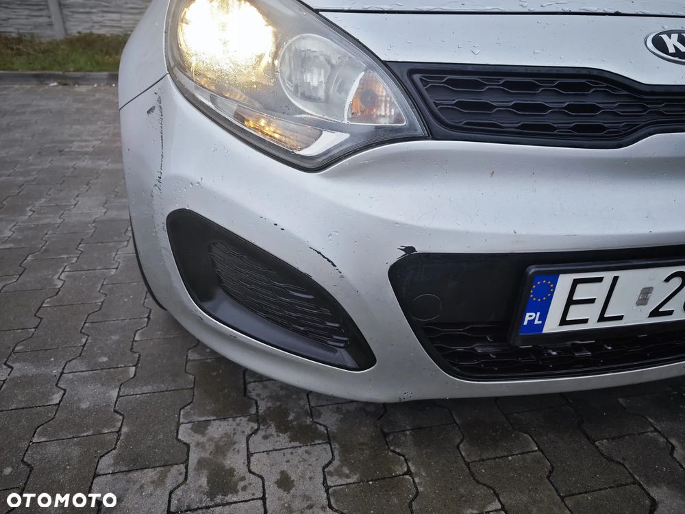 Kia Rio 1.2 L - 9