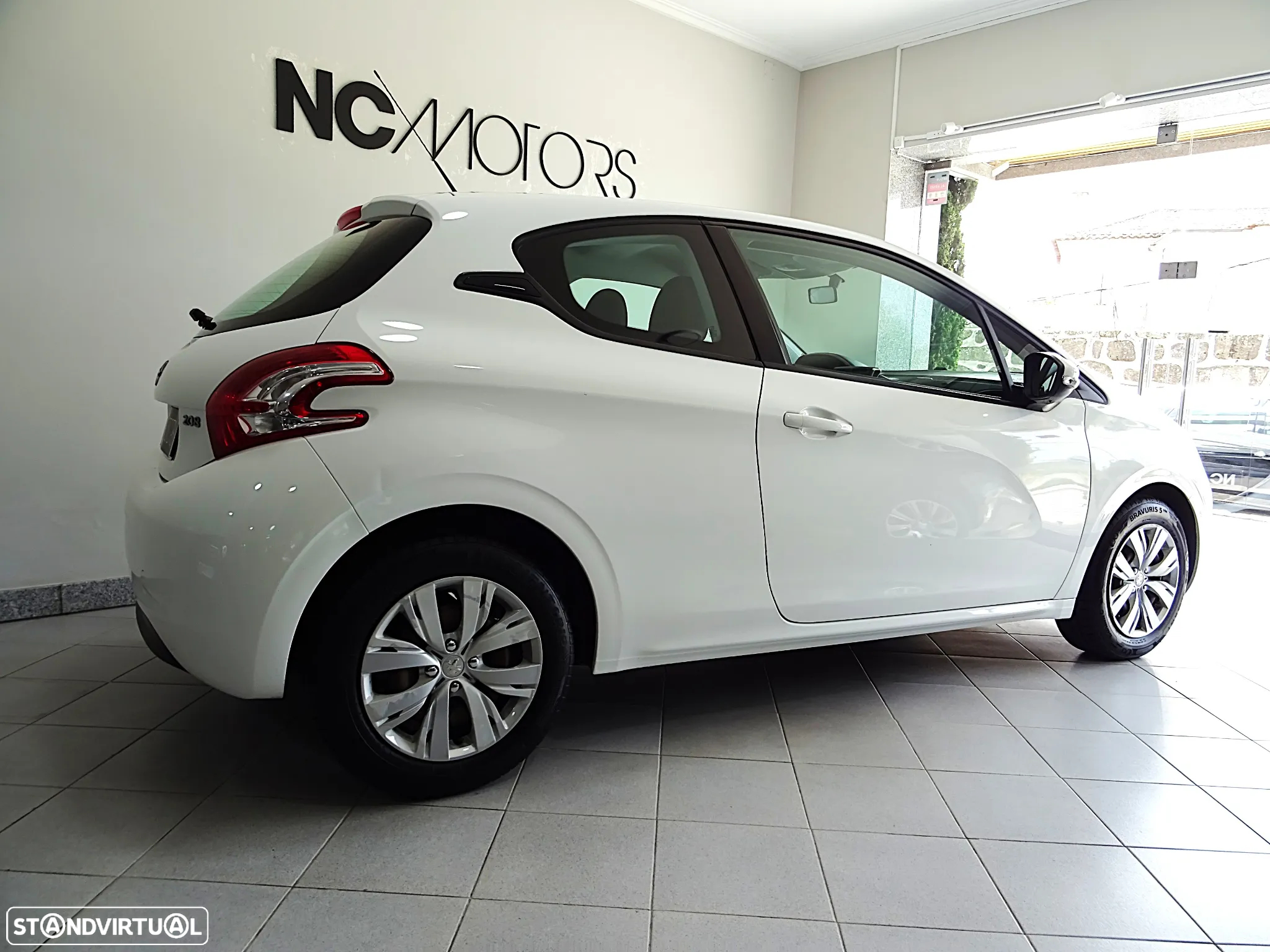 Peugeot 208 1.2 VTi Allure - 4