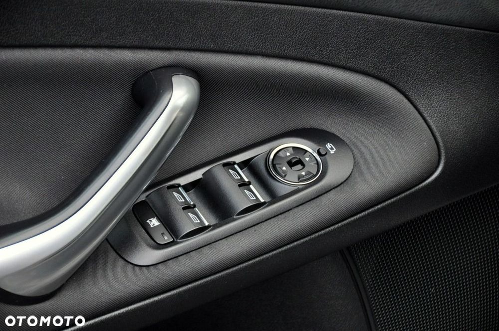 Ford Mondeo - 34