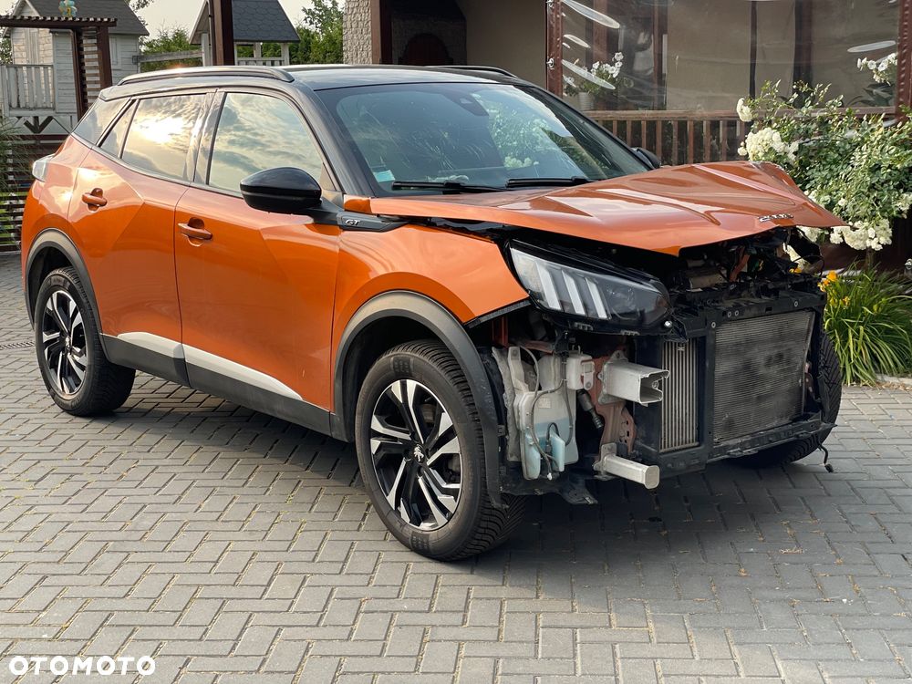 Peugeot 2008 PureTech 130 EAT8 GT Pack - 6