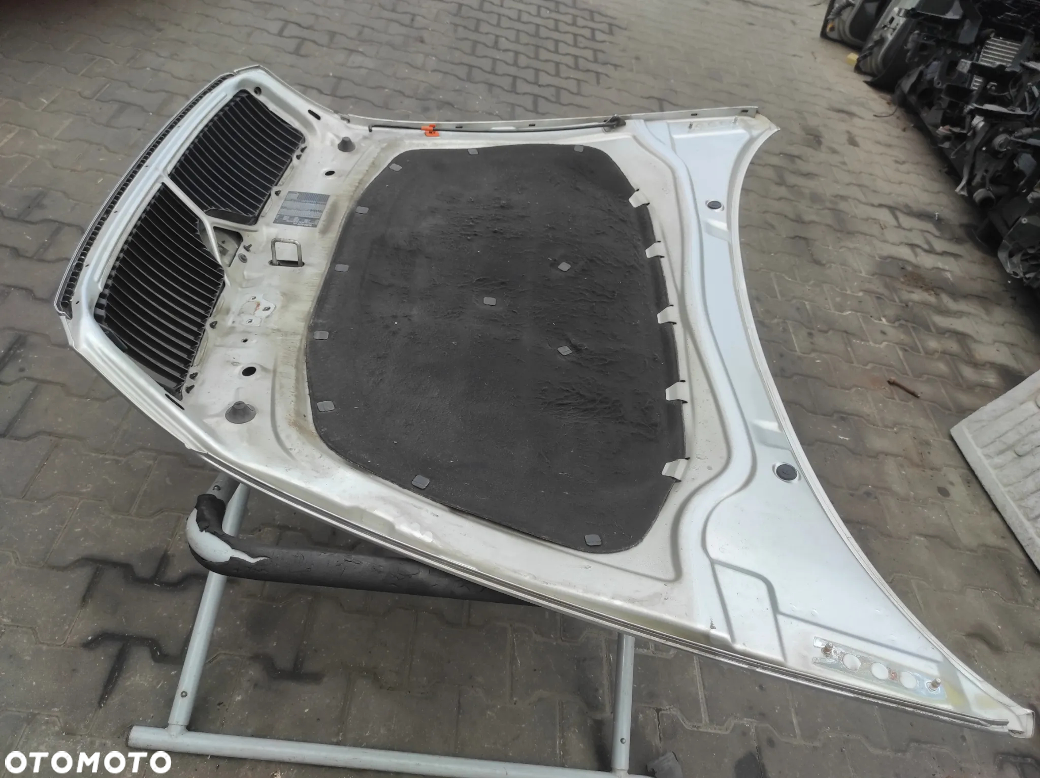 MASKA POKRYWA SILNIKA SKODA OCTAVIA 2 9156 SREBRNA ATRAPA GRILL LOGO WYSYŁKA !!! - 10
