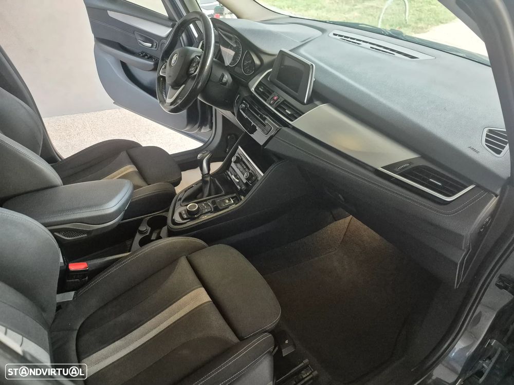 BMW 216 Gran Tourer d - 18