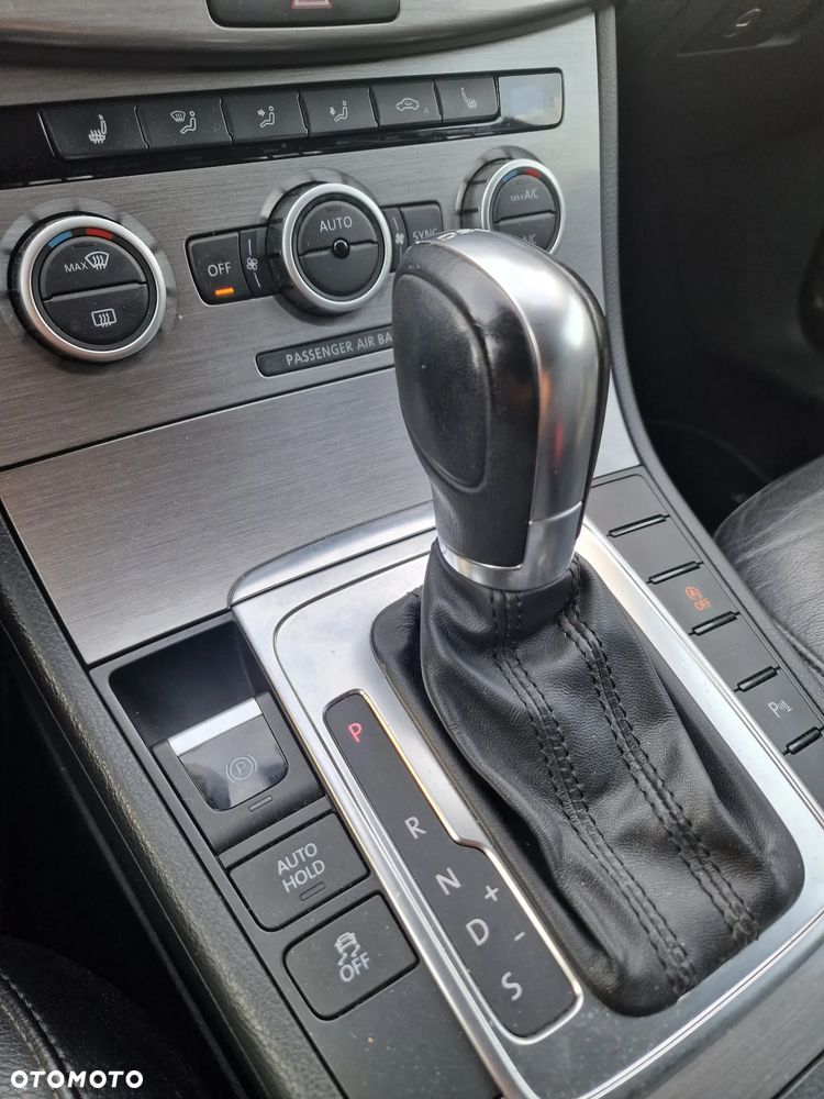Volkswagen Passat 2.0 TDI Comfortline DSG - 7