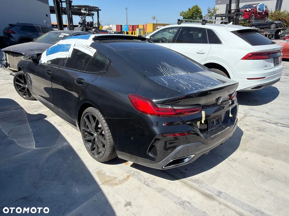 BMW Seria 8 - 13