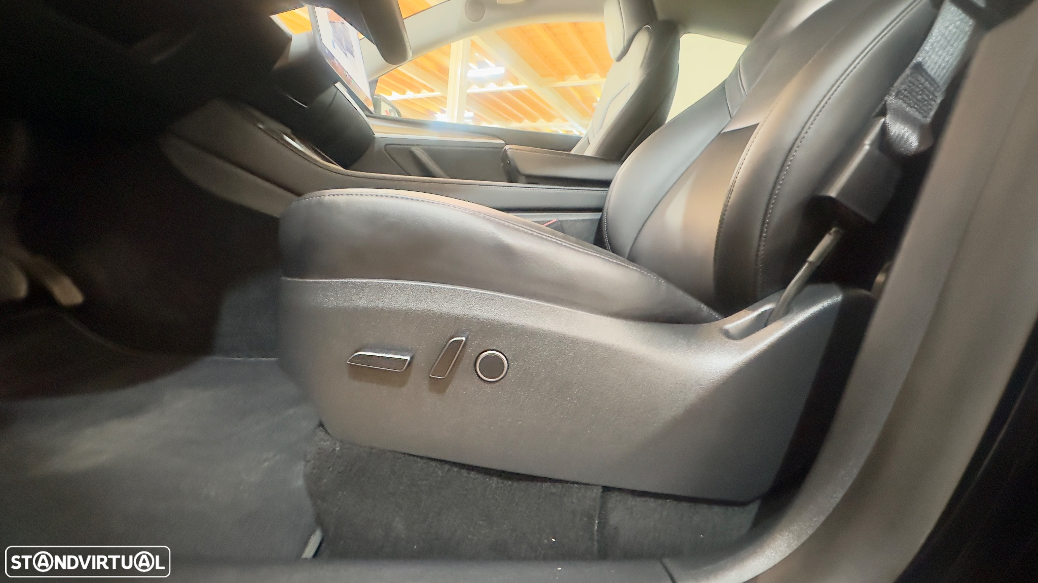 Tesla Model Y Long Range Tração Integral - 11