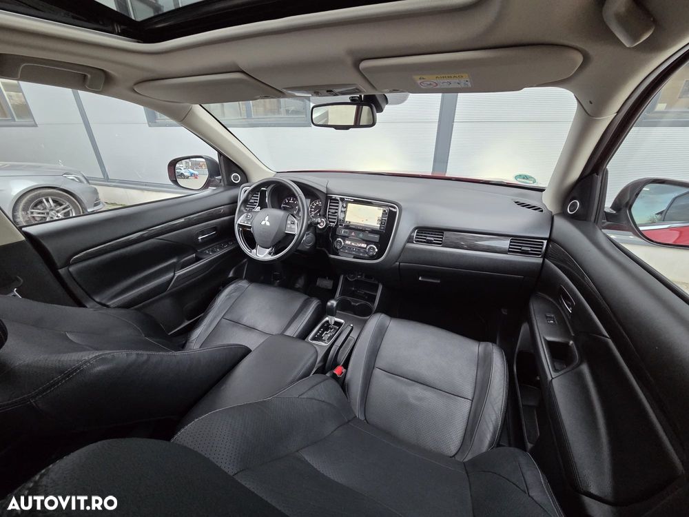 Mitsubishi Outlander 2.2 DI-D 4WD Automatik Diamant Edition+ - 13