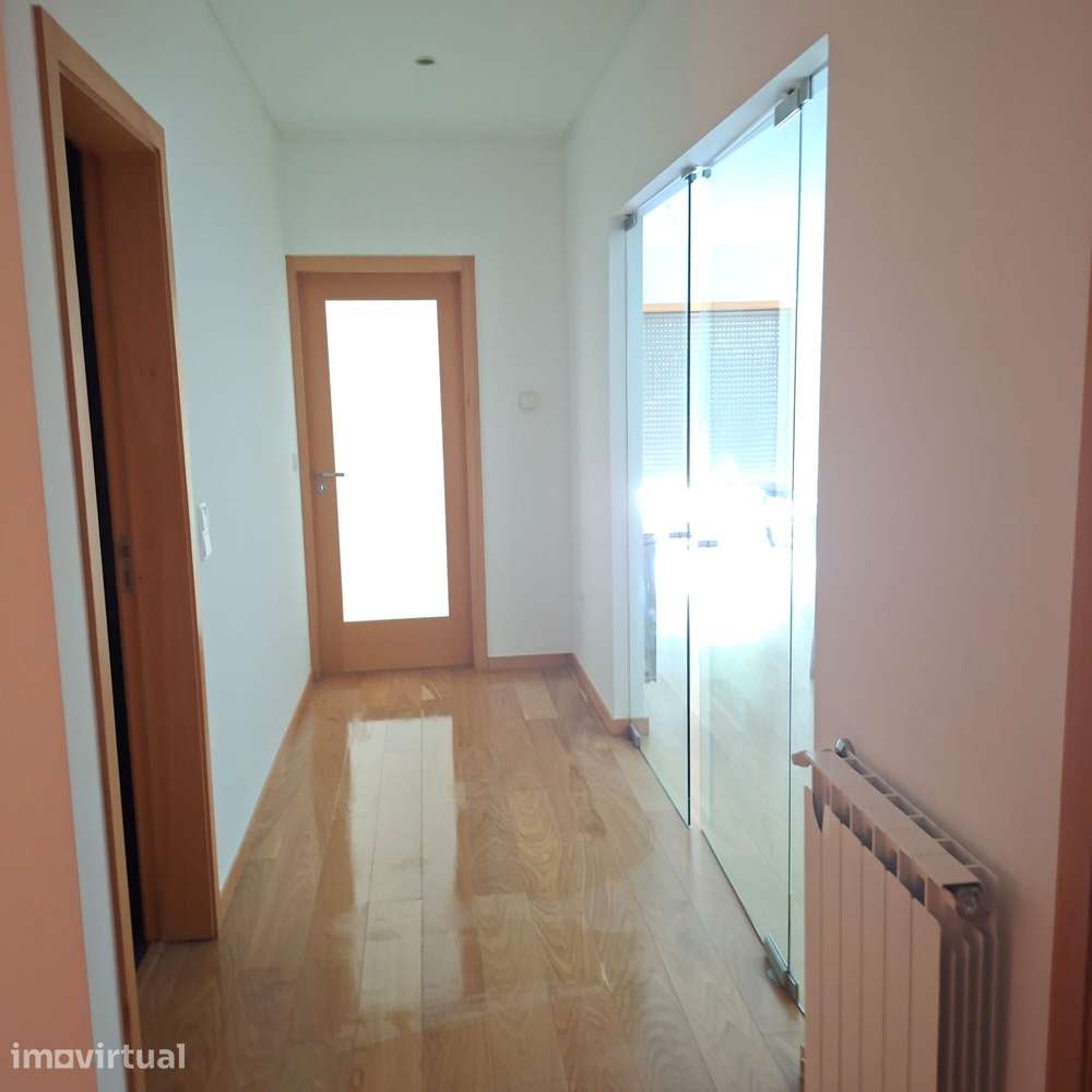 Apartamento T2 C Garagem - Grande imagem: 5/14