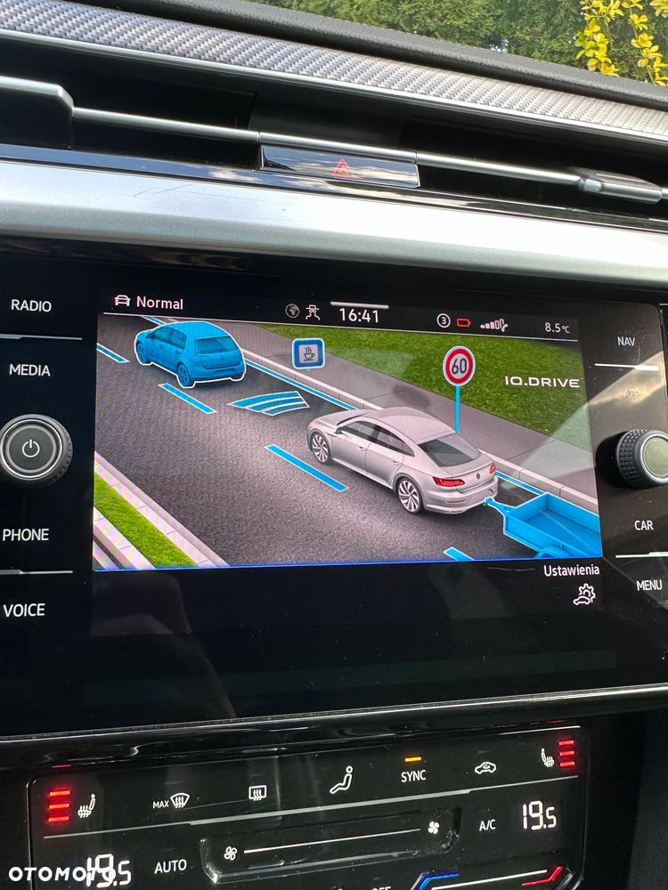 Volkswagen Arteon 2.0 TSI DSG R-Line - 26