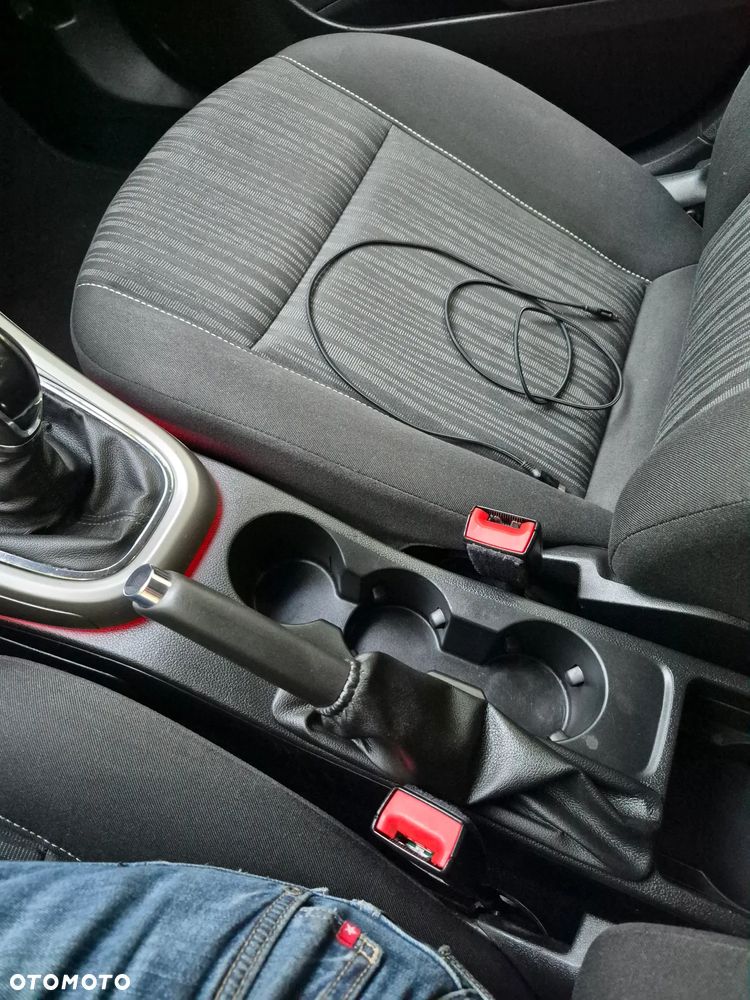 Opel Astra 1.4 Turbo - 27