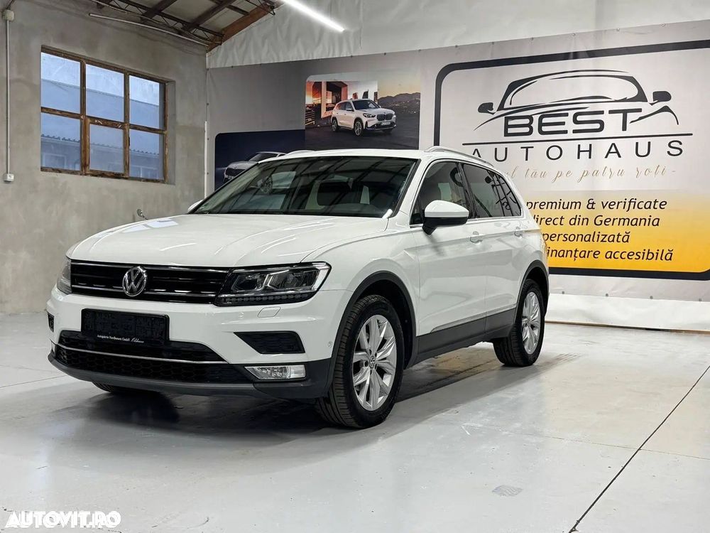 Volkswagen Tiguan - 1