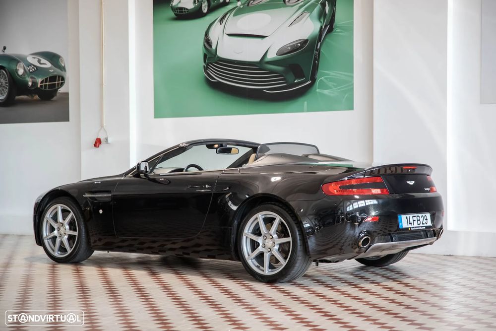 Aston Martin Vantage Coupe V8 Sportshift - 4