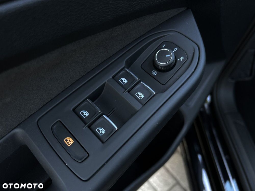Volkswagen Golf 1.5 eTSI EVO Style DSG - 11