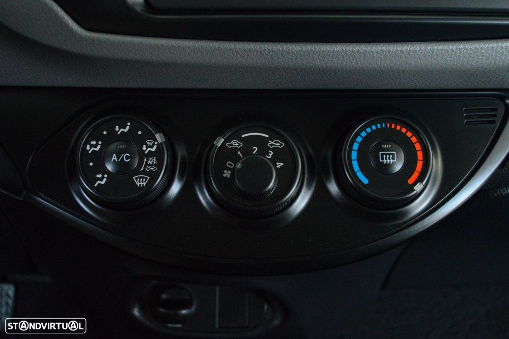 Toyota Yaris 1.4 D-4D ACtive - 37