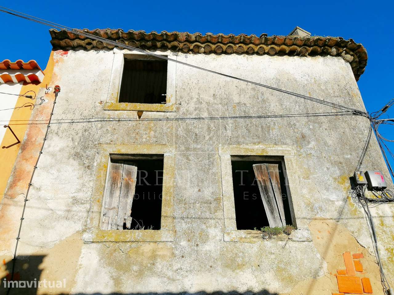 Prédio em Propriedade Total com 3 pisos, situado na Aldeia das lapas, - Grande imagem: 3/10