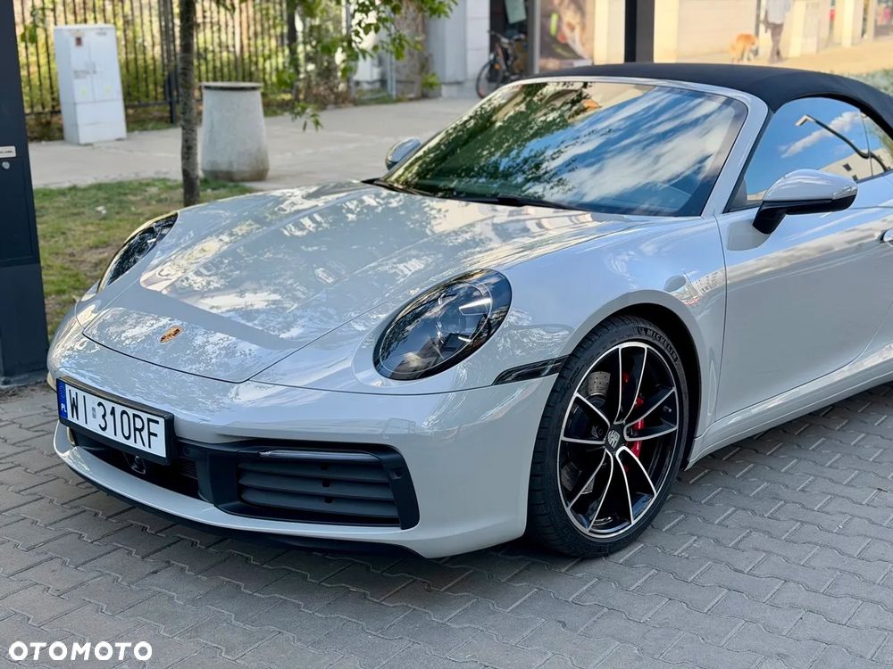 Porsche 911 Carrera 4S - 17