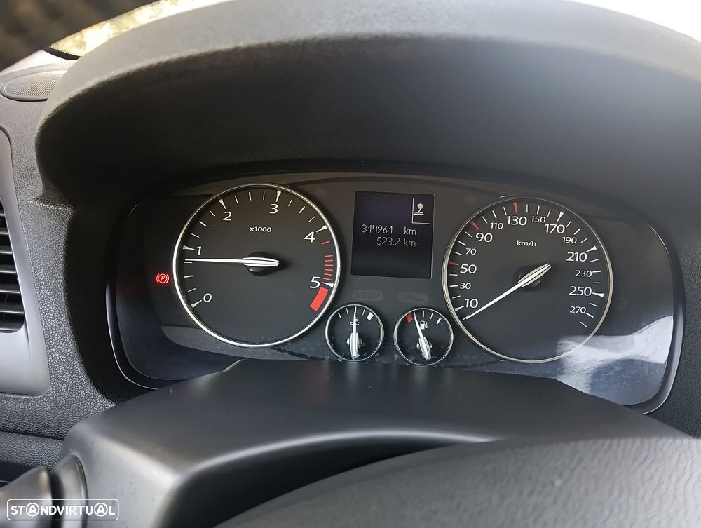 Renault Laguna 2.0 dCi Luxe - 11
