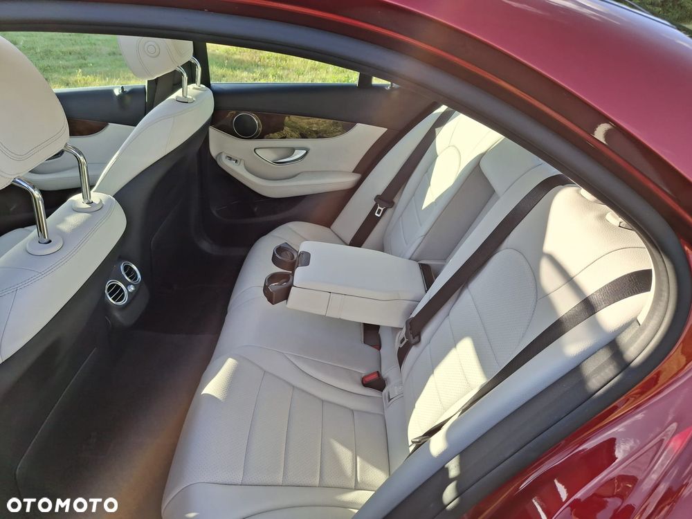 Mercedes-Benz Klasa C 300 7G-TRONIC - 15