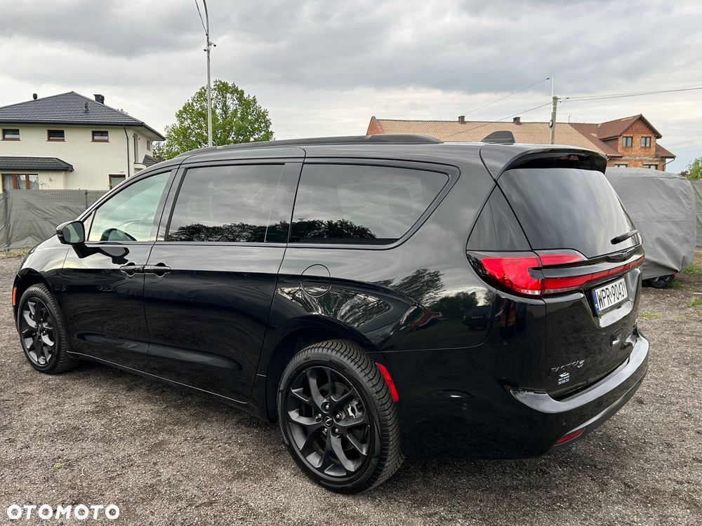 Chrysler Pacifica - 7