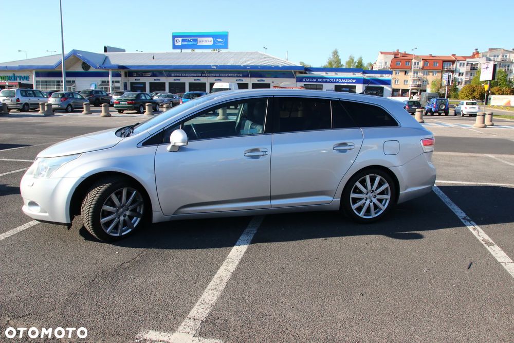 Toyota Avensis 2.0 Prestige NAVI - 30