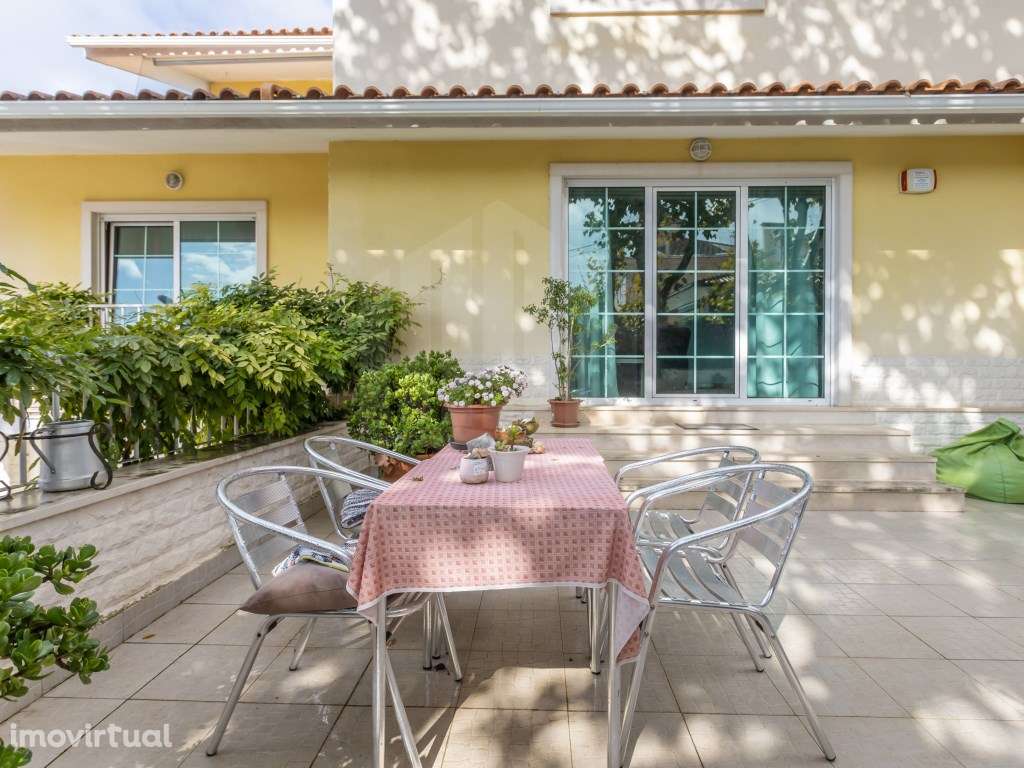 Moradia T6 em Paço de Arcos - Oeiras - Grande imagem: 3/35