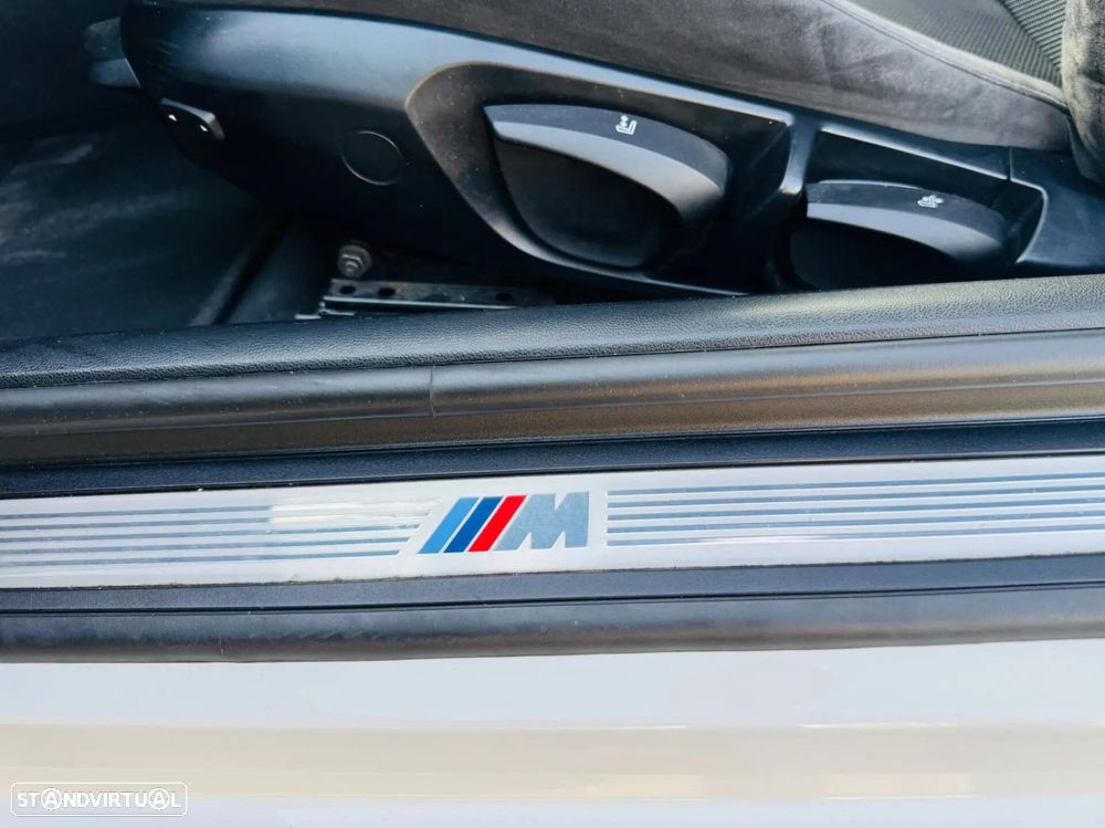 BMW 320 d Coupe Edição M - 11