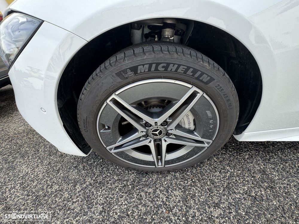 Mercedes-Benz C 300 e AMG Line - 15