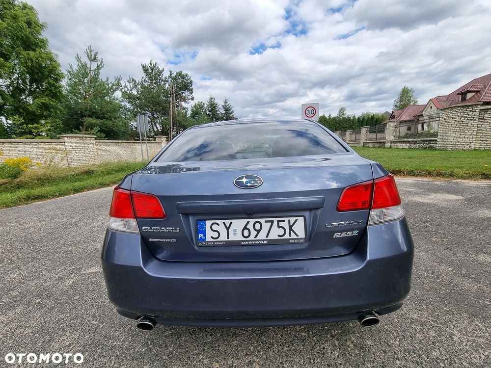 Subaru Legacy - 15