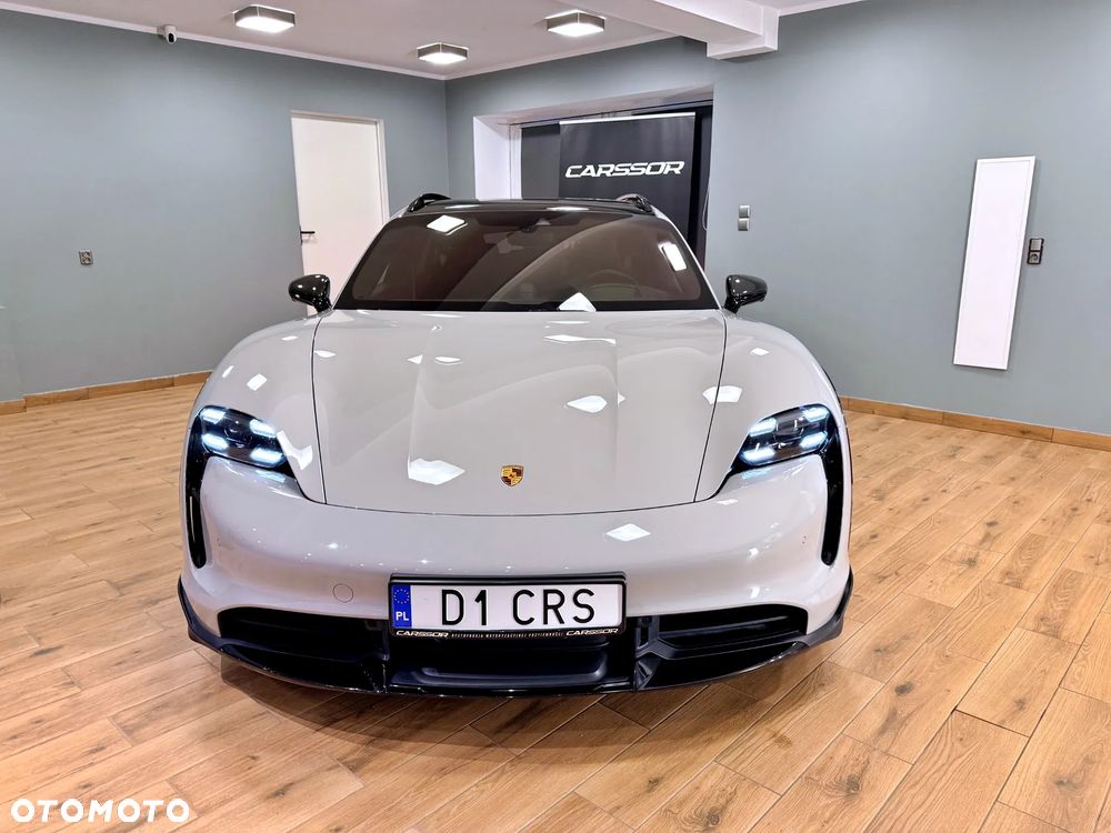Porsche Taycan - 16
