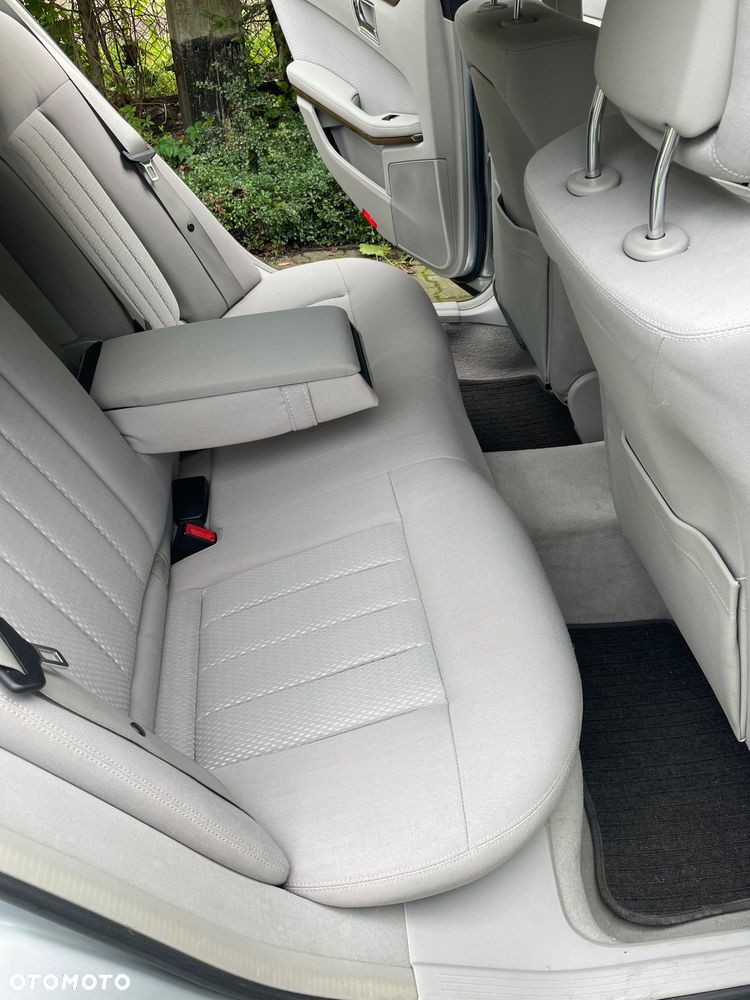 Mercedes-Benz Klasa E 350 CDI 4-Matic BlueEff - 9