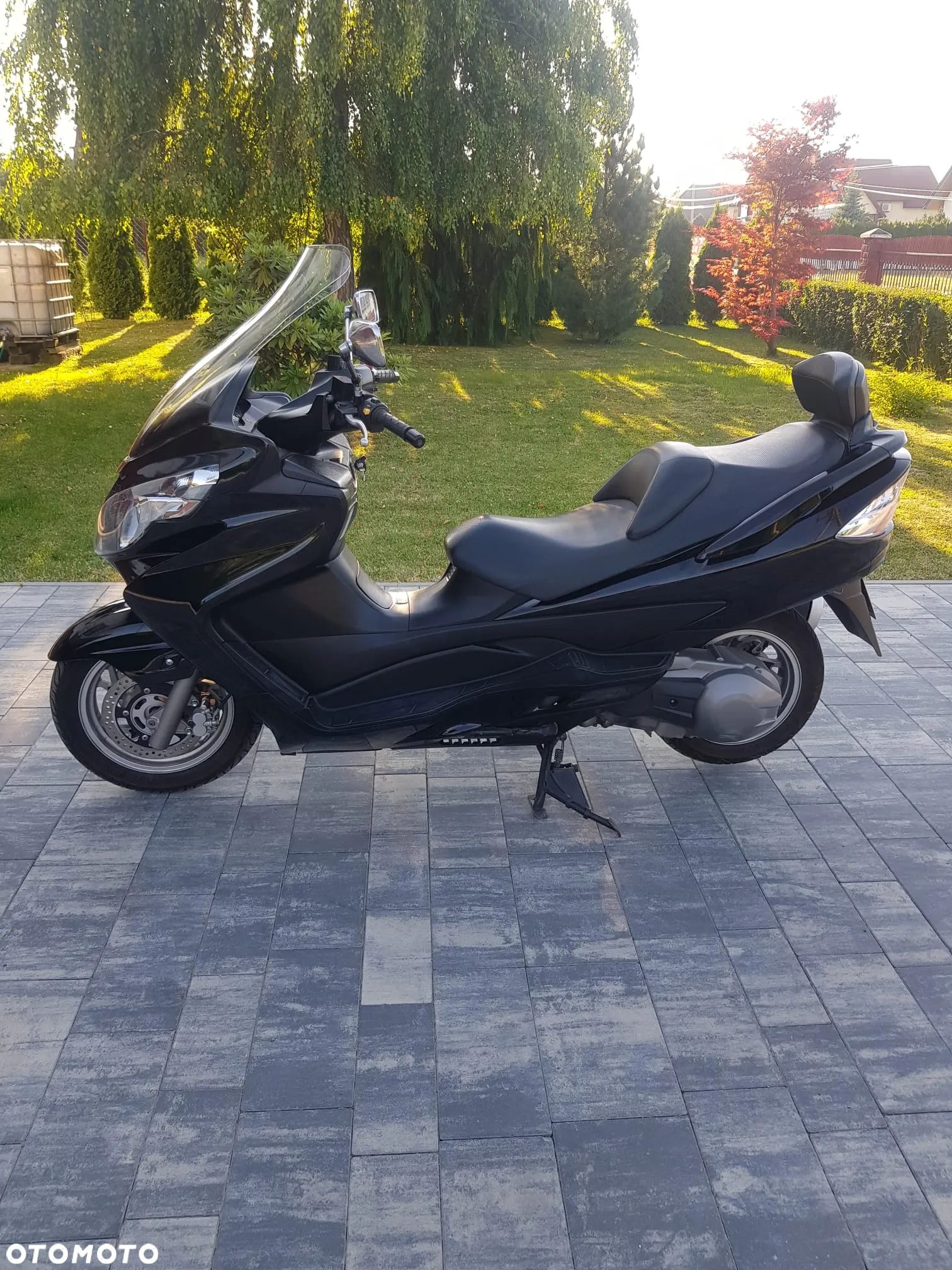 Suzuki Burgman - 1
