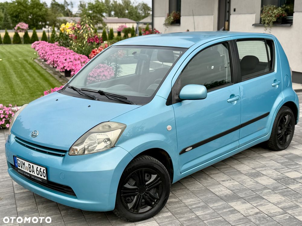 Daihatsu Sirion 1.0 CooLine - 2