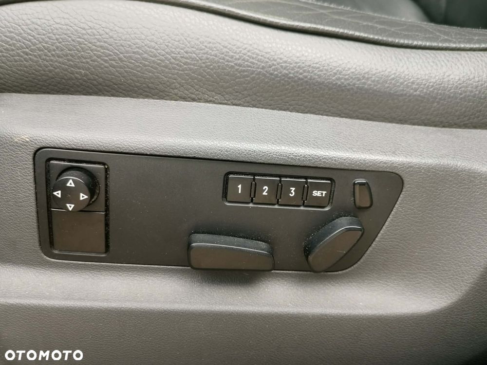 Volkswagen Touareg - 10