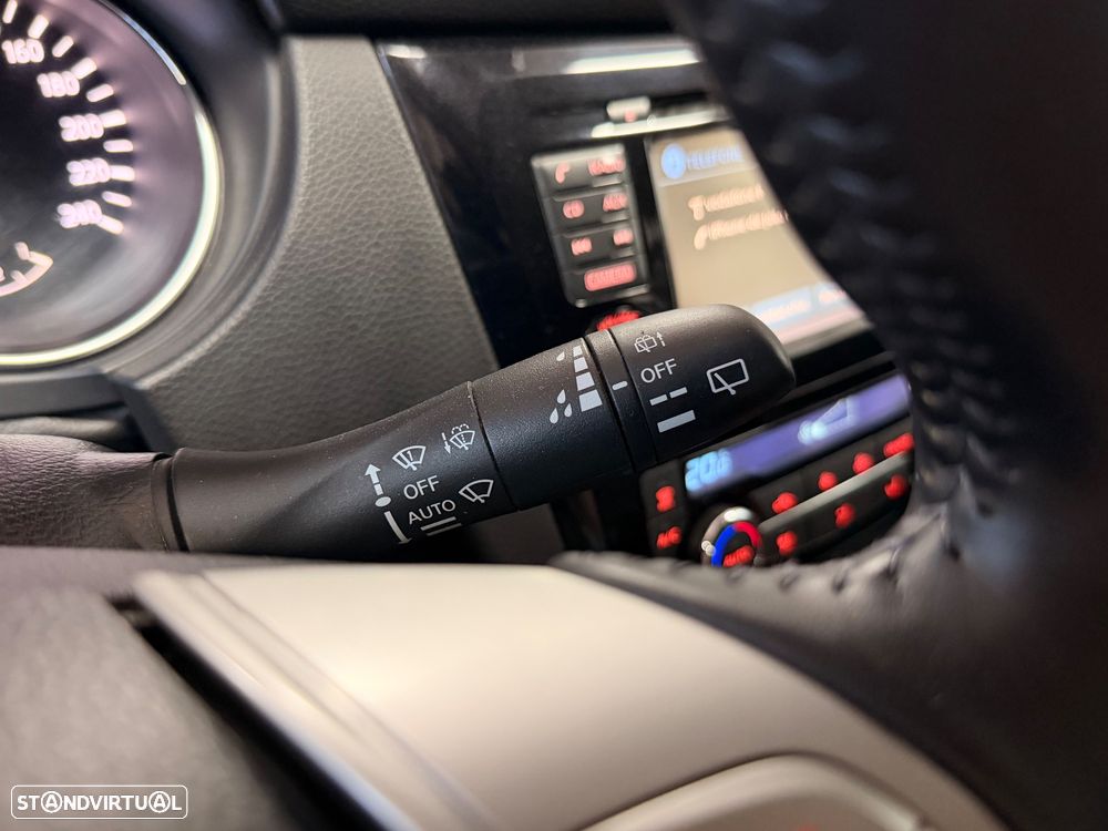 Nissan Qashqai 1.5 dCi N-Connecta 18 - 27