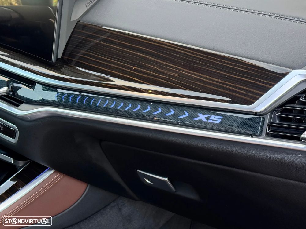 BMW X5 50 e xDrive Edição Desportiva M - 18