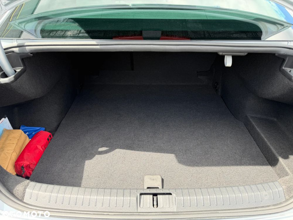 Volkswagen Passat 2.0 TDI EVO Essence - 26