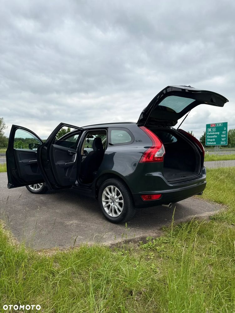 Volvo XC 60 2.4D AWD - 17